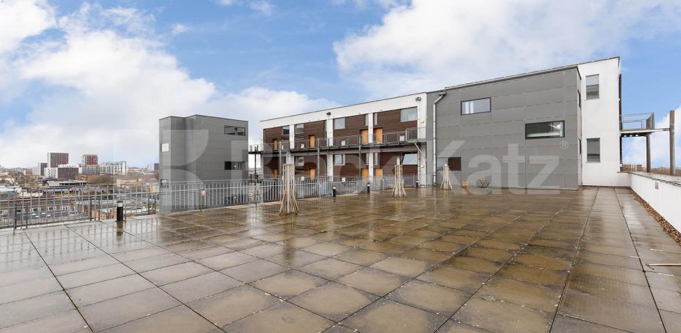 			2 Bedroom, 1 bath, 1 reception Apartment			 ABILITY PLAZA-KINGSLAND ROAD, DALSTON/HAGGERSTON